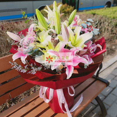 德阳8支多头百合，万事如意喜上加喜