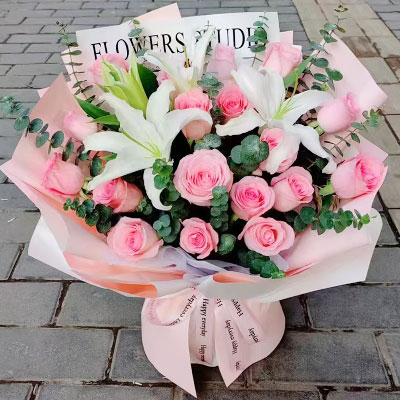 德阳18朵粉玫瑰2支百合，我的心尖宝贝