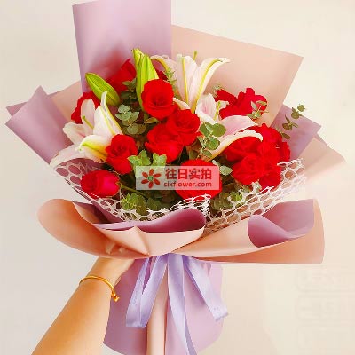 德阳18朵红玫瑰百合，真情相守一生